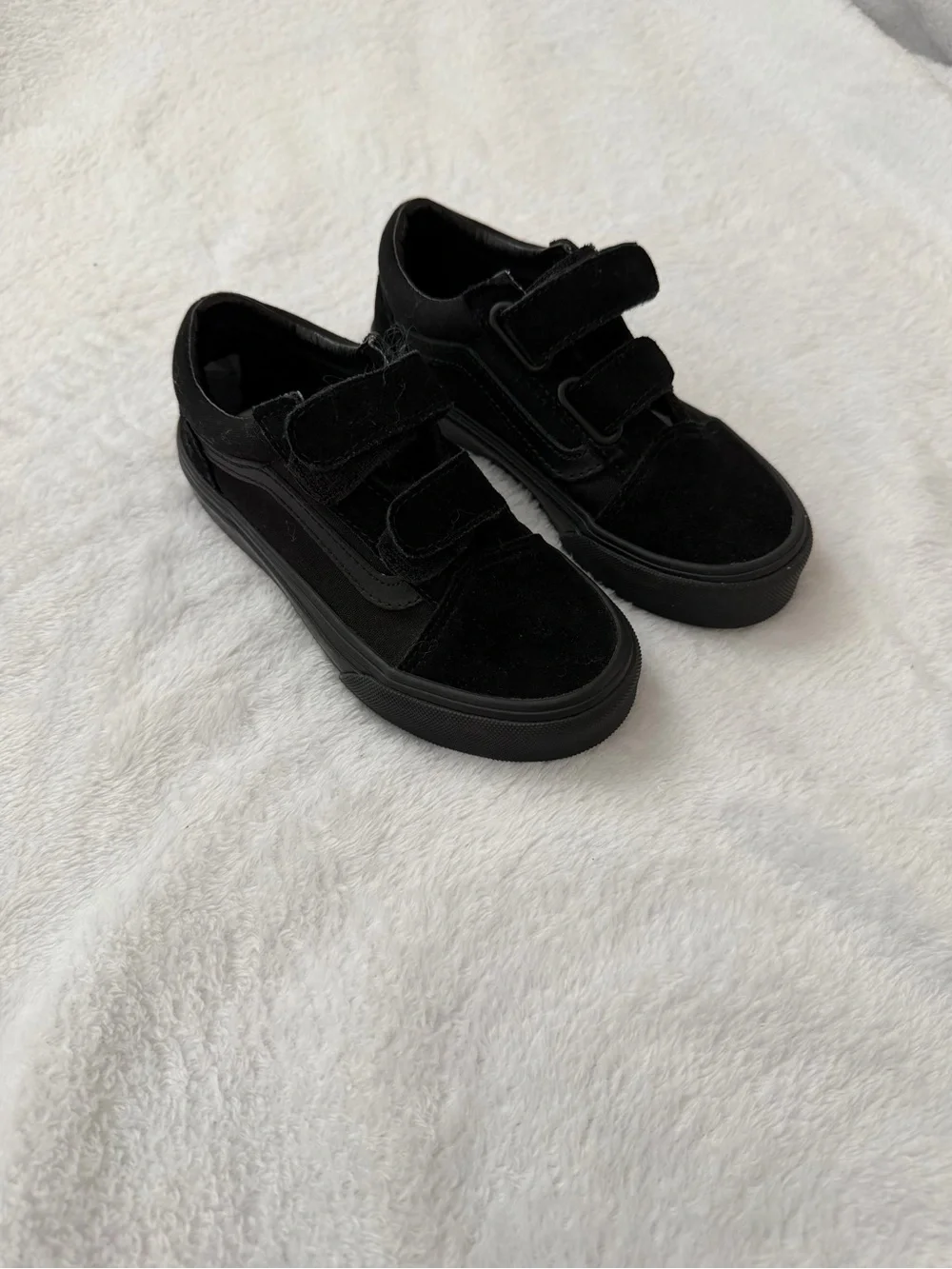 Kids Black Velcro Vans Skate Sneakers NWOT